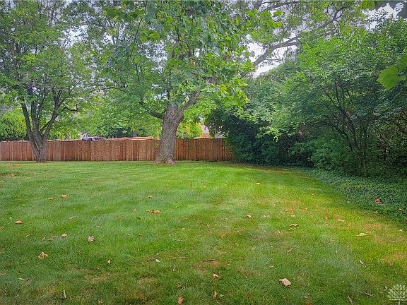 5th image of 1178 Latchwood Ave