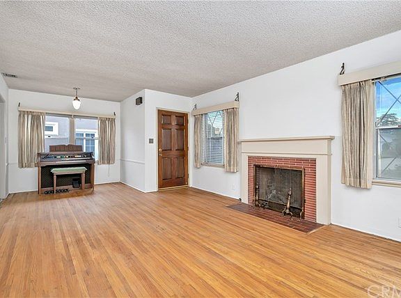 4th image of 6320 Encinita Ave
