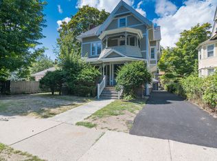 288 Saint James Ave #1, Springfield, MA 01109