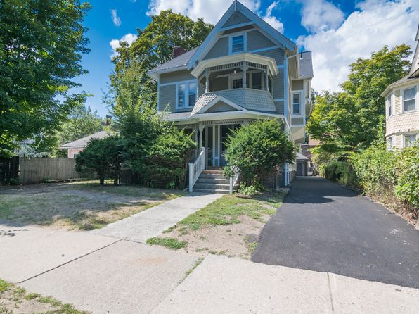 288 Saint James Ave #1