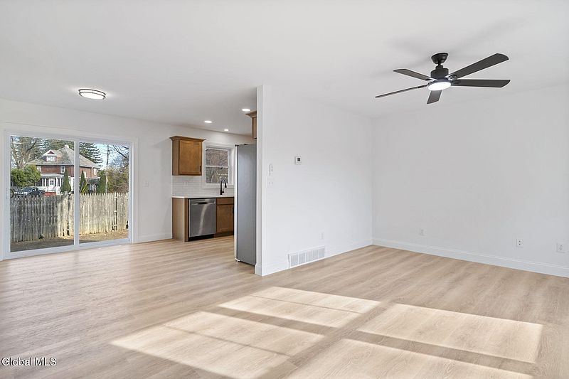 4th image of 3 Gasner Avenue