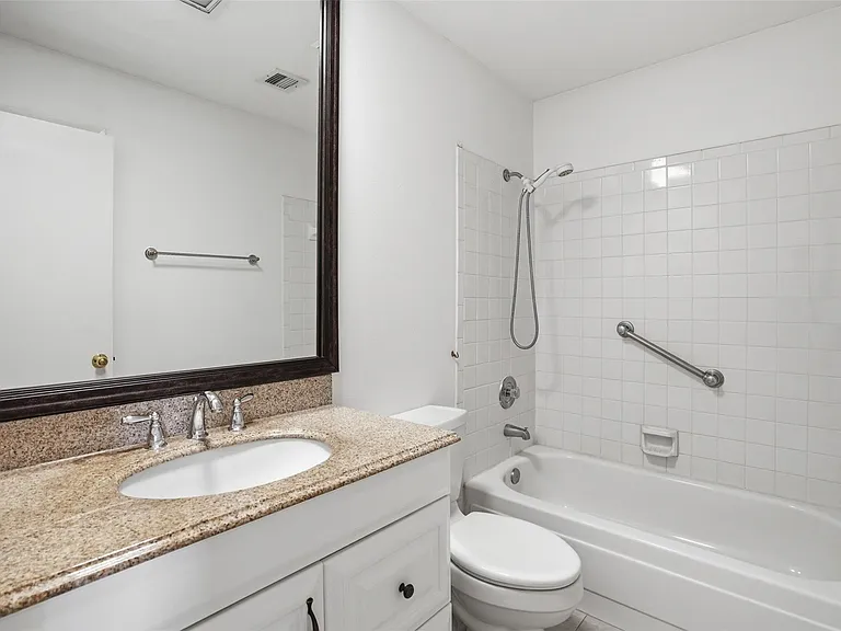 1920 Augusta Dr #31 — Photo 17