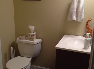 40 Oakland St, Stoughton, MA 02072