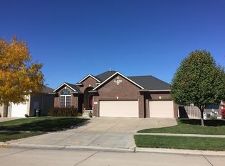 8140 Rainy River Rd, Lincoln, NE 68505