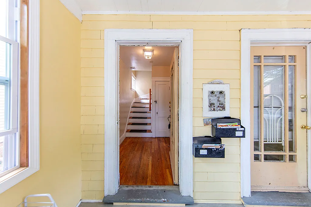 4 bed, 2.0 bath, 1000 sqft, $3,800 — Photo 3