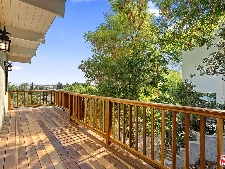 4950 Marmol Dr — Photo 1
