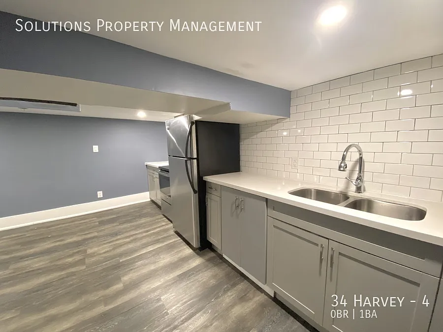 34 Harvey St #4