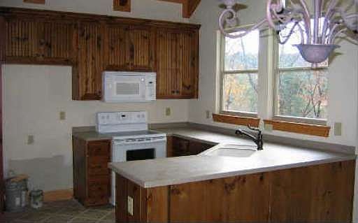 3rd image of 29 Valley Ct