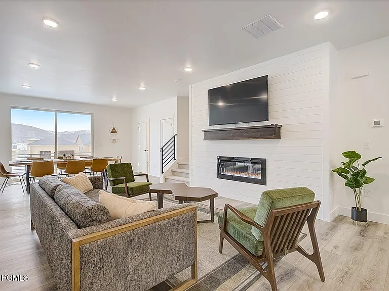 1383 Gambel Oak Way — Photo 16