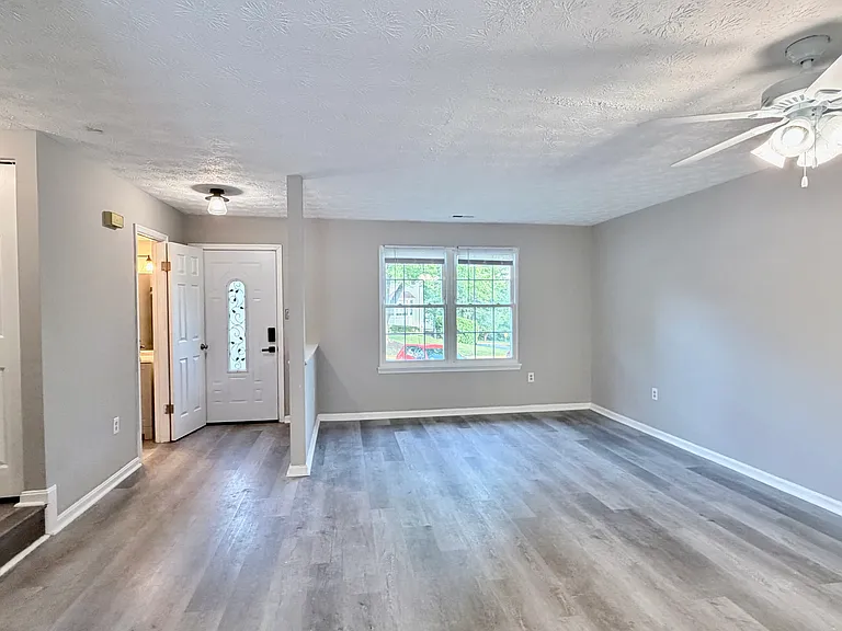 18674 Winding Creek Pl — Photo 2