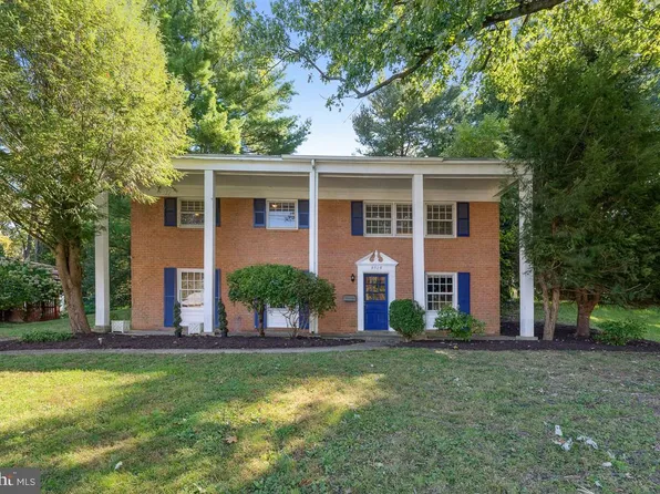 9519 Old Creek Dr, Fairfax, VA 22032