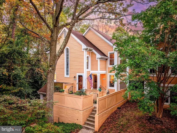 1483 Church Hill Pl, Reston, VA 20194