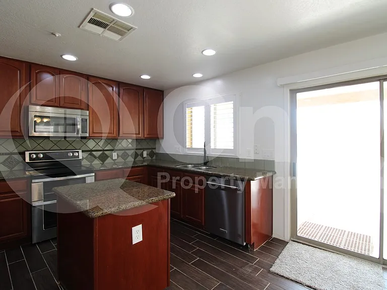 30384 N 128th Ln — Photo 7