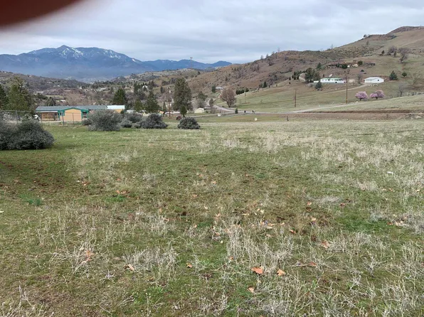 691 Copco Rd, Hornbrook, CA 96044