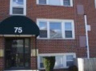 75 Dartmouth St APT 11, Pawtucket, RI 02860