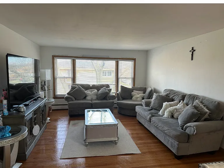 7901 W Crain St #2 — Photo 8
