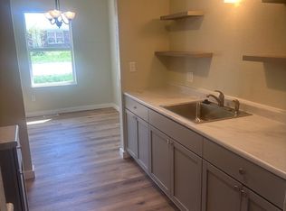 531-533 E Madison St, Marshfield, MO 65706