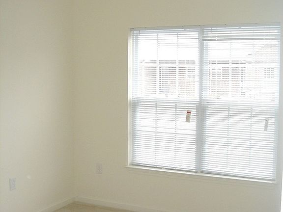 5th image of 211 Eucalyptus Ln