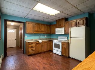 132 E Holland St, Summit Hill, PA 18250