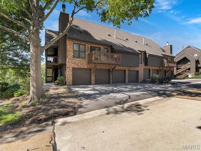 5133 Hollow Wood Ct APT A, Saint Louis, MO, 63128