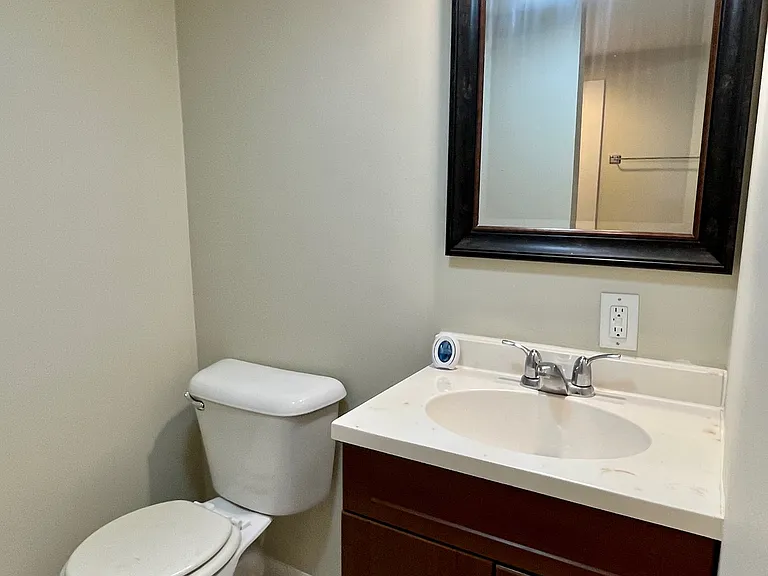 206 W Canedy St #B — Photo 6