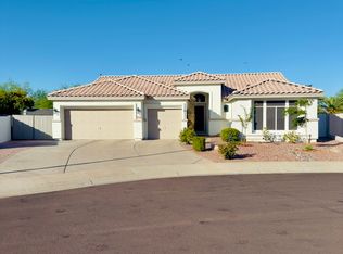 6829 W Crest Ln, Glendale, AZ 85310