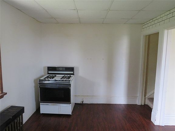 2nd image of 1115 Karl Ave