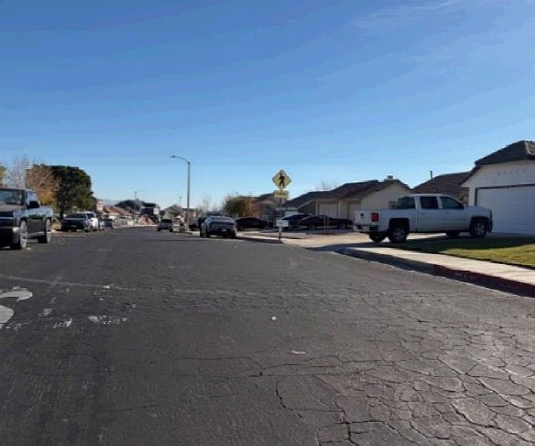 Exterior Neighborhood (street photo)