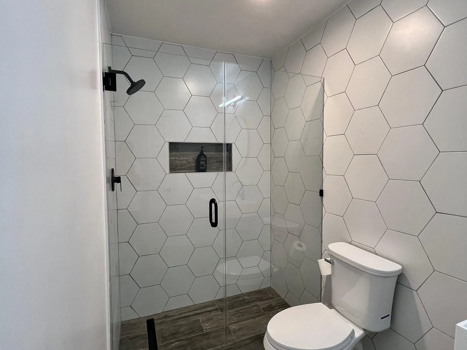 1020 Villa Ln — Photo 4