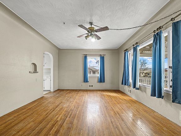 4th image of 516 Compton St