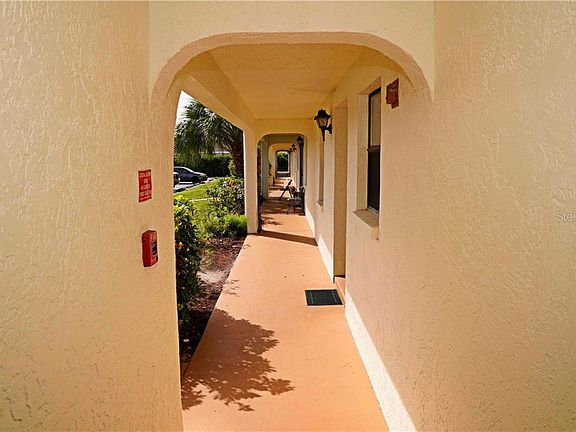3rd image of 87 Boundary Blvd APT 6