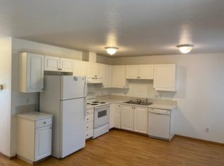 3540 SE 157th Ave #D, Portland, OR 97236