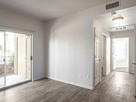 Cuestas-Apartment-Homes-(4)