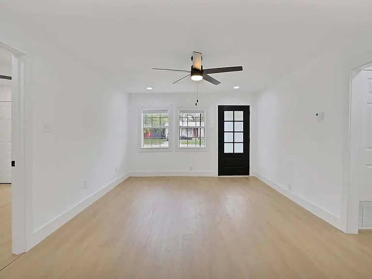 1520 Valley View St — Photo 6