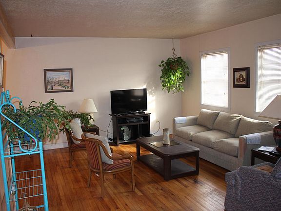 4th image of 8001 Trumbull Ave SE