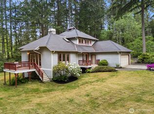 7983 NE Walden Ln, Bainbridge Island, WA 98110
