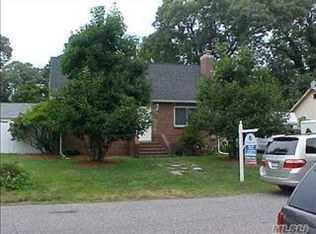 40 Heilman Ave, Ronkonkoma, NY 11779