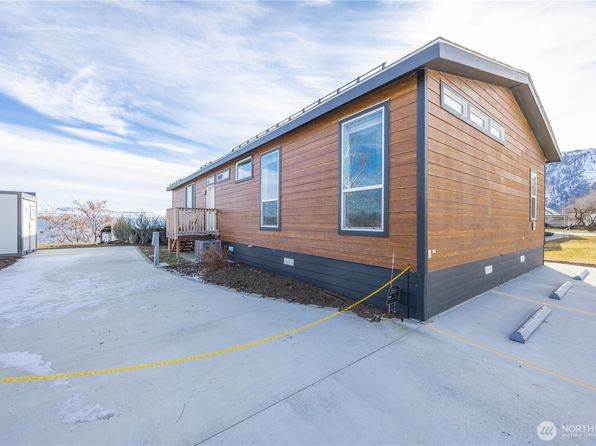 302 1st Street S, Brewster, WA 98812