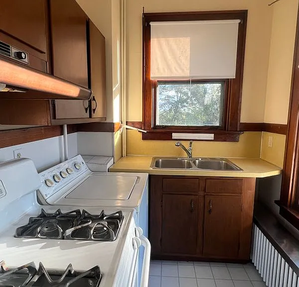 8 Summit St #FIRST FLOO — Photo 7
