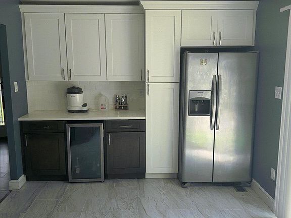 2nd image of 4 Patricia Ln