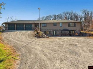 5053 255th St E, Faribault, MN 55021