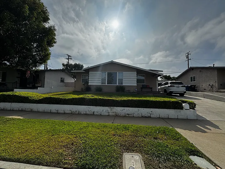 724 Cordelia Ave — Photo 1