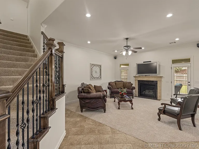 4902 S 165th East Ave — Photo 11