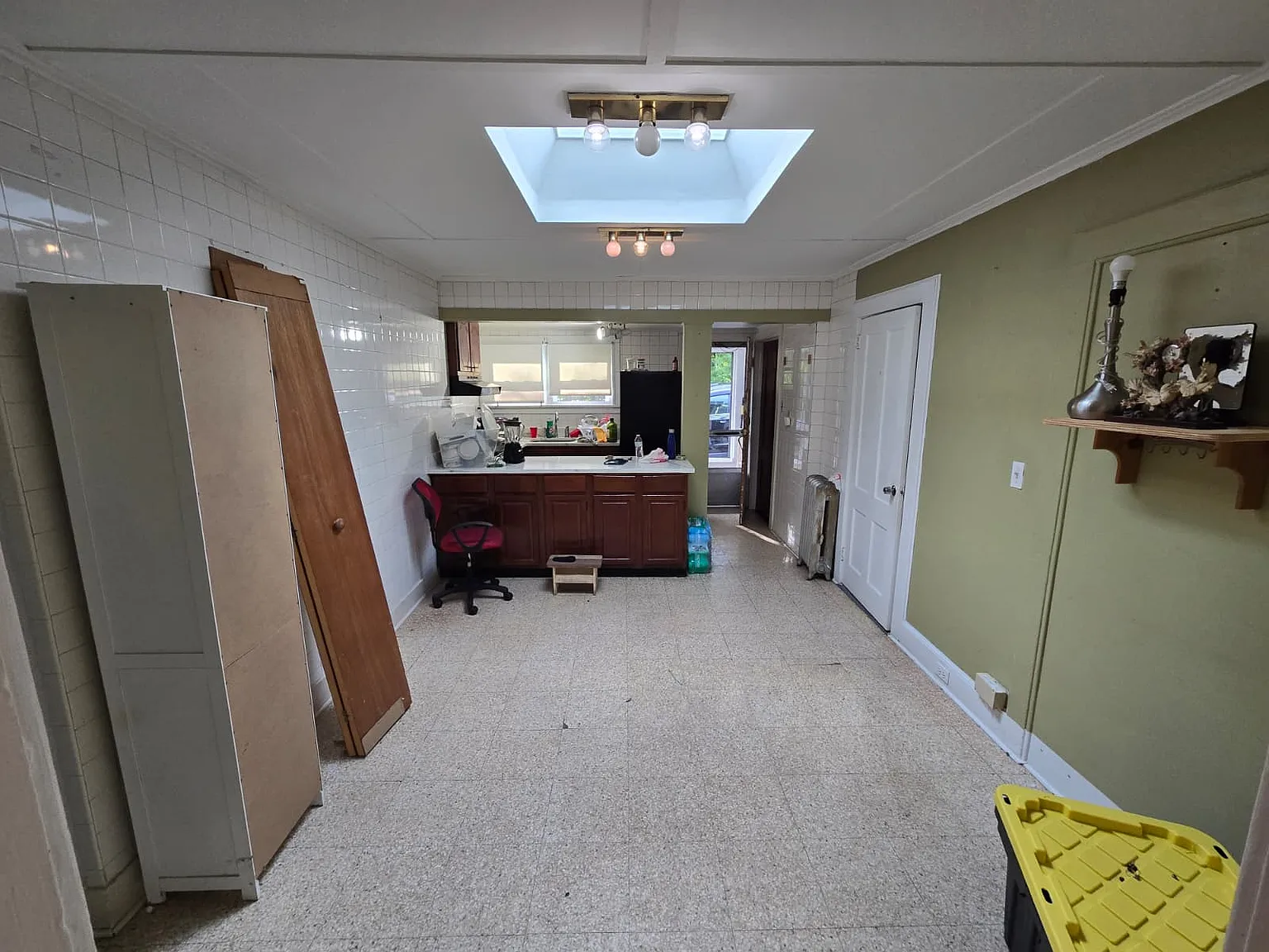 3 bed, $3,200 — Photo 2