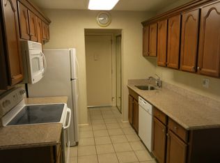 2 Wild Turkey Way UNIT E, Manalapan, NJ 07726