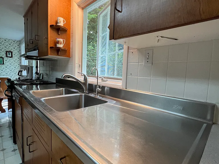9910 Thwing Rd — Photo 38