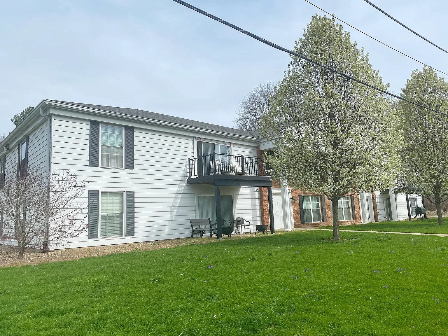 2 bed, 1000 sqft, $925 — Photo 2