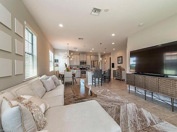 5th image of 26197 Palace Ln Unit 202