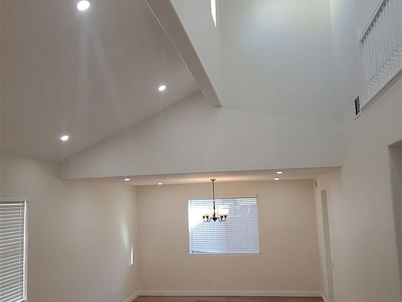 4th image of 1183 Roadrunner Ave