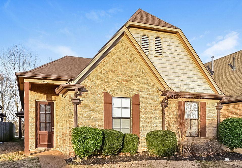 1st image of 1941 Rochelle Ln